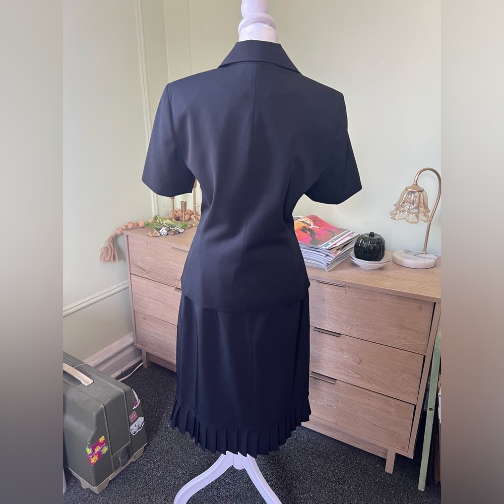 BLACKER Vintage Black Bow & Ruffle Detail Matching Suit Jacket & Skirt Set Sz M - Picture 9 of 16